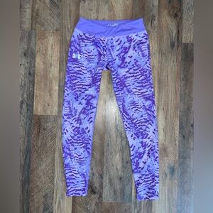 Under Armour youth medium leggings! Beautiful purple color! 💜
